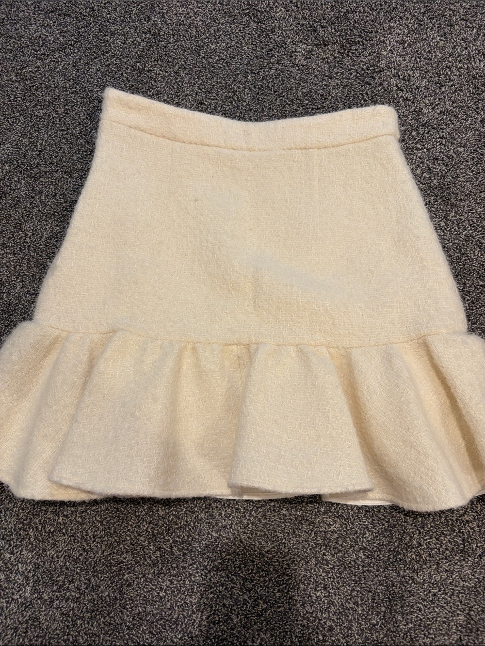 BRAND NEW WITH TAG Sandro Cream Textured Ruffle Hem Skirt - Picture 5 of 7